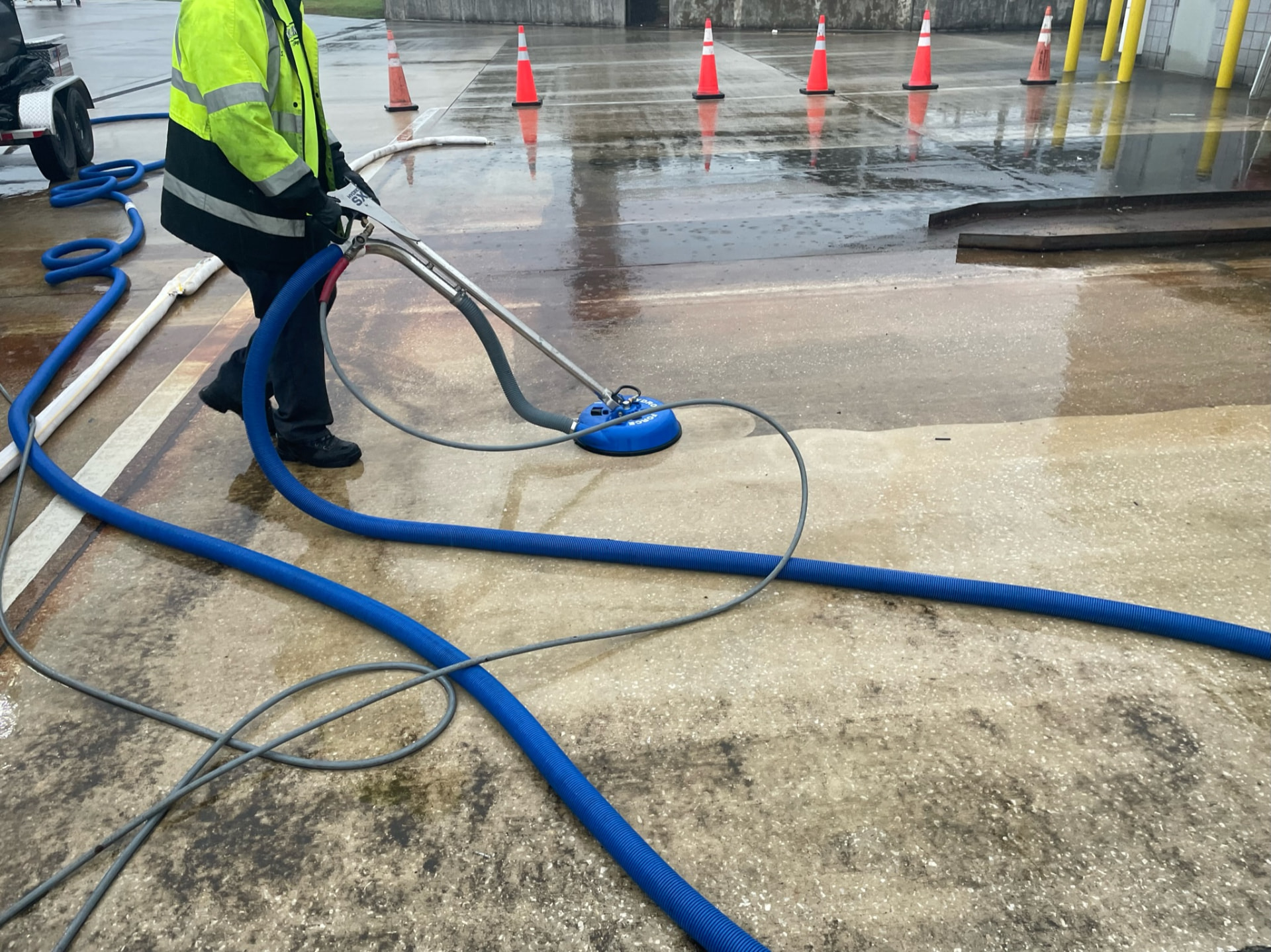 Concrete & Sidewalk Cleaning